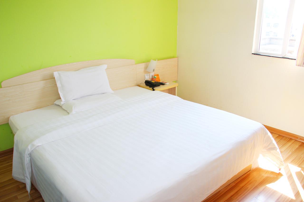 7Days Inn Beijing Yanqing Walmart מראה חיצוני תמונה
