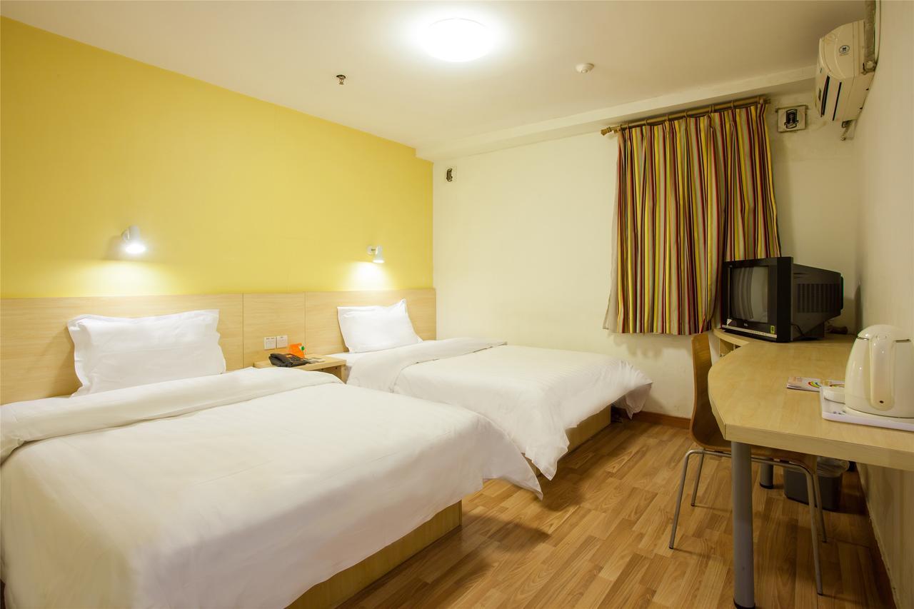 7Days Inn Beijing Yanqing Walmart מראה חיצוני תמונה