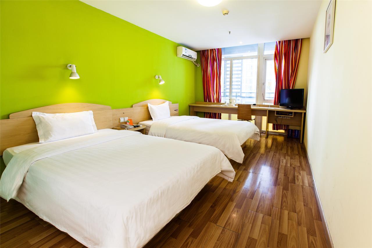 7Days Inn Beijing Yanqing Walmart מראה חיצוני תמונה