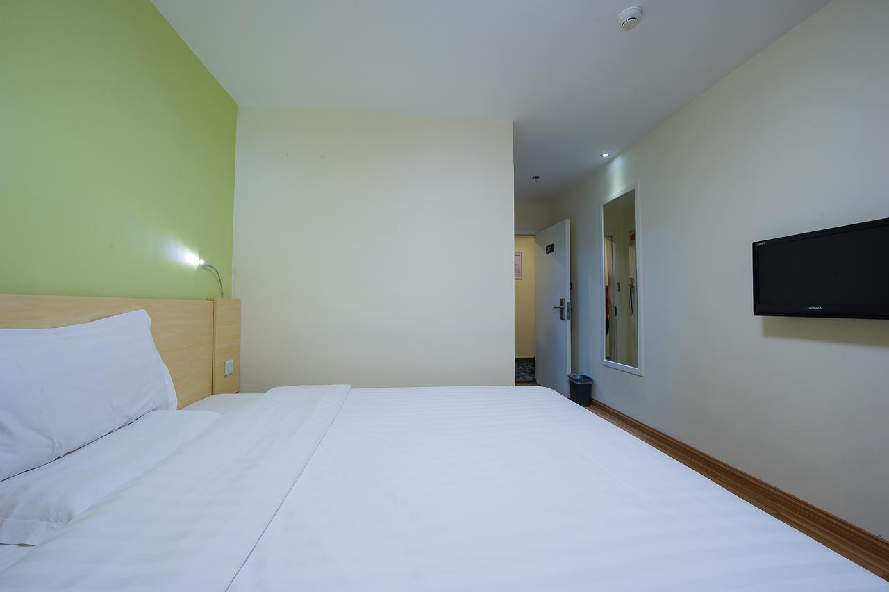 7Days Inn Beijing Yanqing Walmart מראה חיצוני תמונה