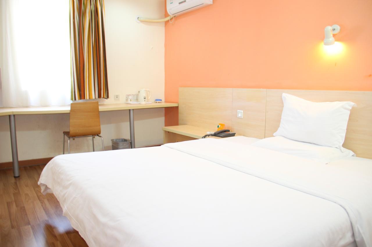 7Days Inn Beijing Yanqing Walmart מראה חיצוני תמונה